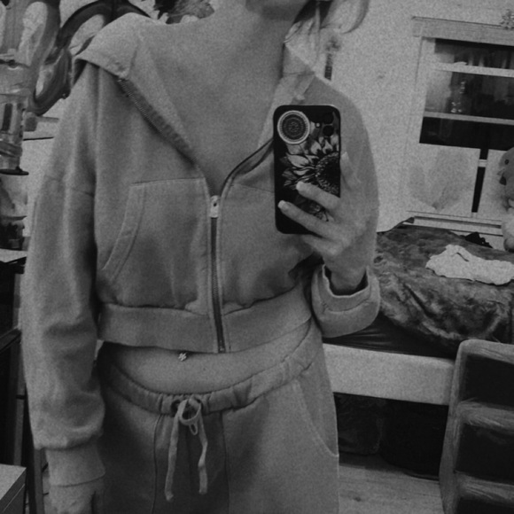 Roxy Beige Lounge Set - Picture 9 of 12